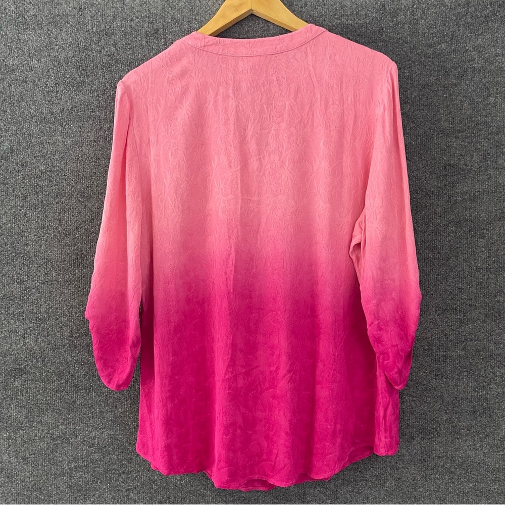 Chicos Womens Pink Textured Ombre Top Size Large 12 Pullover 3/4 Tab Sleeve - Picture 2 of 7